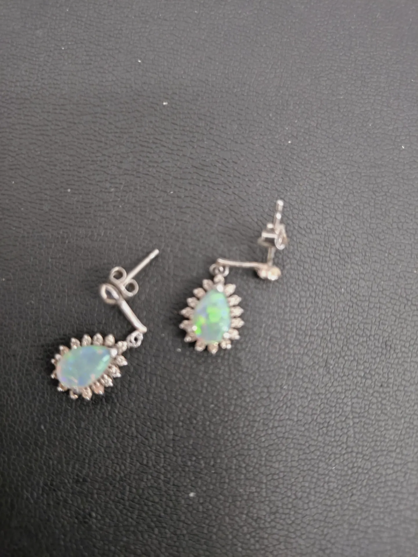 ピアス